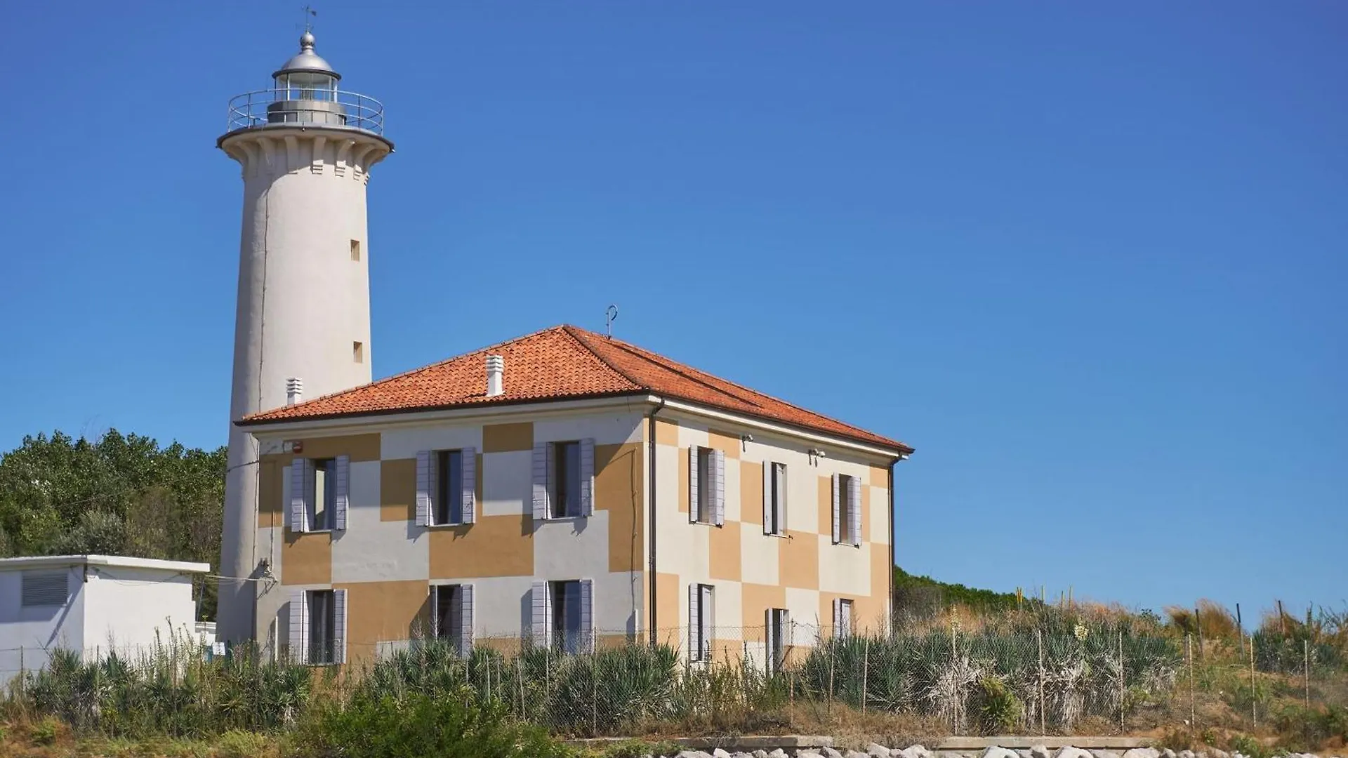 Sunny Garden Retreat Near The Sea Apartment Bibione Italy