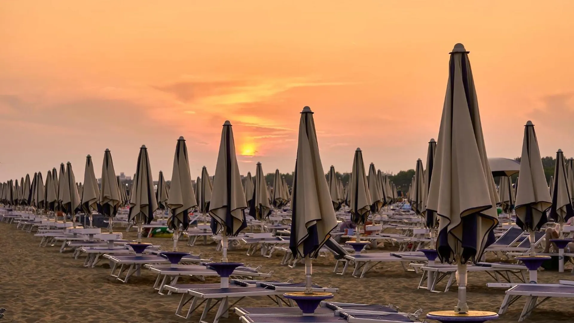 Sunny Garden Retreat Near The Sea Apartment Bibione