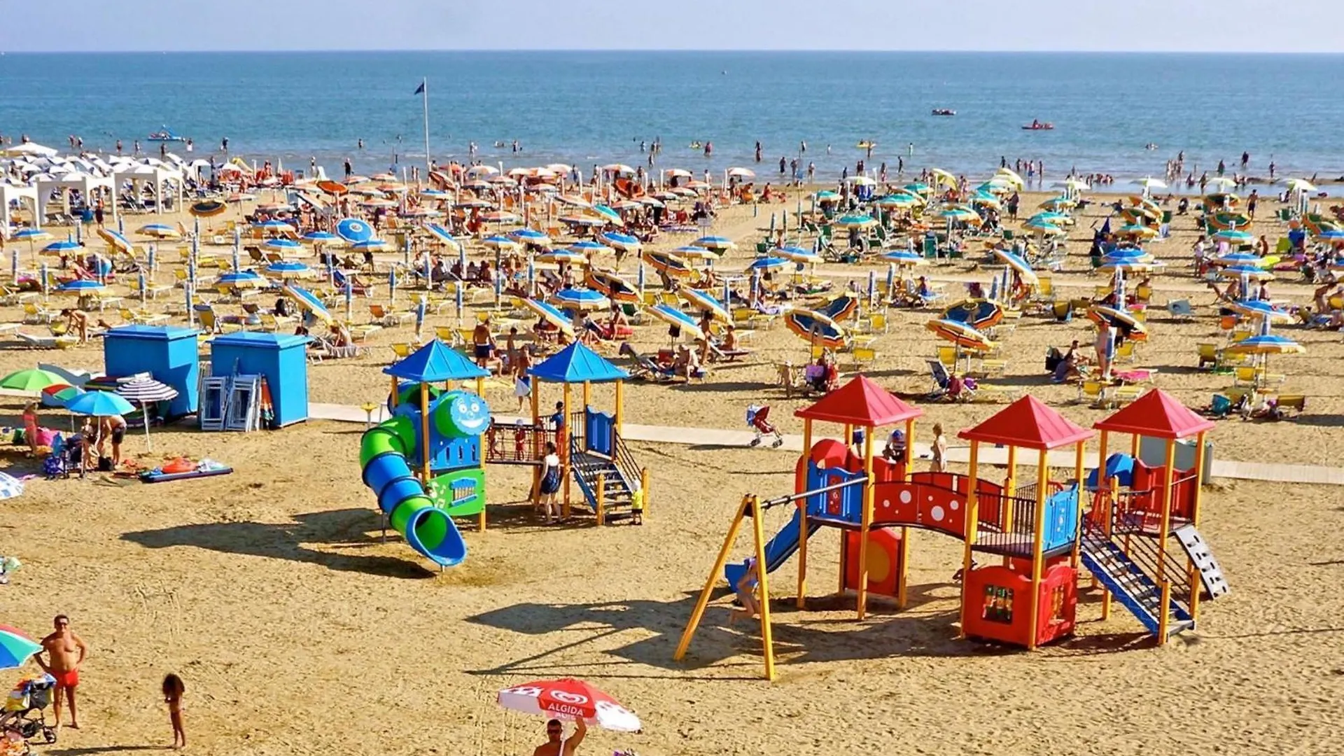 Sunny Garden Retreat Near The Sea Apartment Bibione